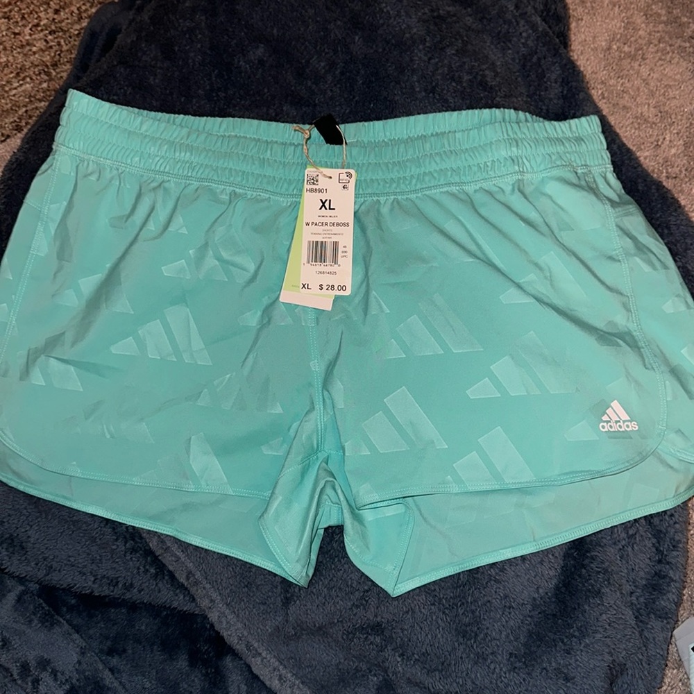 NWT Womens adidas active shorts